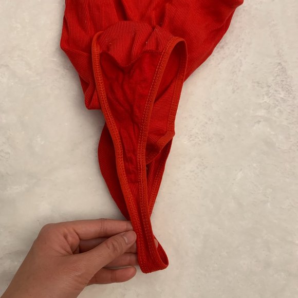 LIKE NEW Aritzia Wilfred Halter Open Back Bodysuit Size Small - Picture 7 of 7